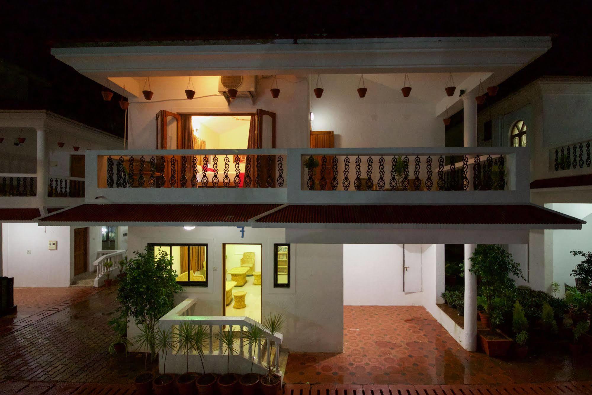 Aromiaa Villas Arpora Exterior photo
