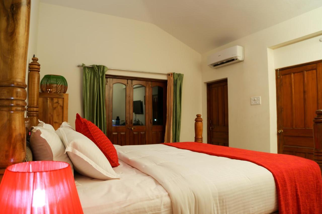 Aromiaa Villas Arpora Exterior photo